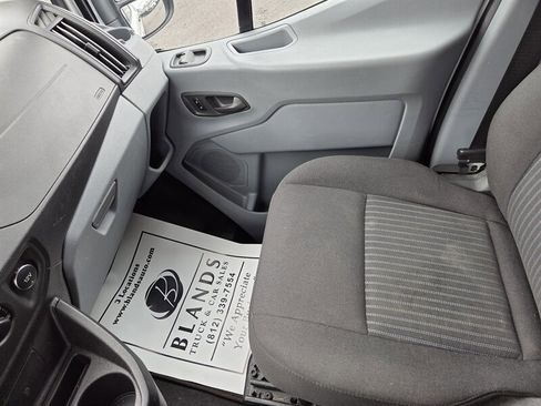 Used 2017 Ford Transit 350 XLT image 18