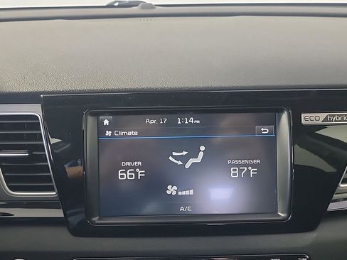 Used 2017 Kia Niro Touring w/ Advanced Technology Package image 30