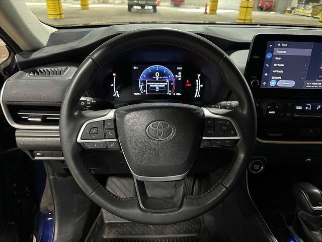 Certified 2024 Toyota Grand Highlander AWD image 19