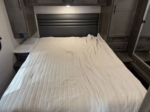 Used 2022 Ford E-450 and Econoline 450 Super Duty w/ Motorhome Prep Package image 80