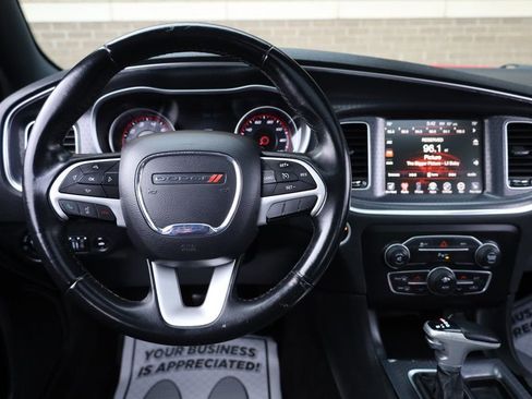 Used 2016 Dodge Charger SXT w/ Navigation & Travel Group image 28