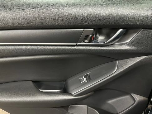 Used 2019 Honda Accord LX image 12