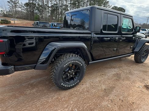 New 2026 Jeep Gladiator Willys image 8