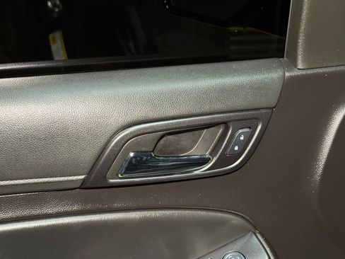 Used 2016 GMC Yukon SLE w/ HD Trailering Package image 38