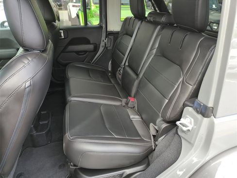 Used 2023 Jeep Wrangler Unlimited Sahara w/ Cold Weather Group image 29