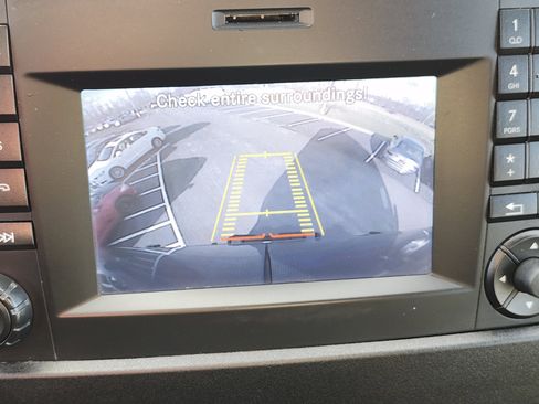 Used 2018 Mercedes-Benz Sprinter 2500 image 2