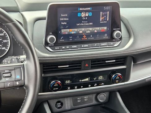 Used 2025 Nissan Rogue SV AWD/4WD image 22