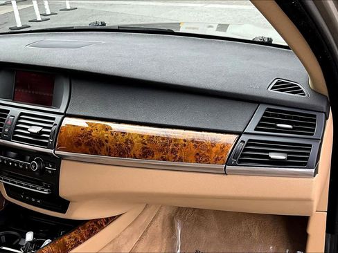 Used 2008 BMW X5 3.0si image 17