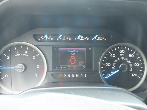 Used 2015 Ford F150 XLT w/ Equipment Group 302A Luxury RWD image 29