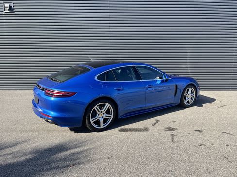 Certified 2018 Porsche Panamera 4S image 9