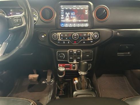Used 2023 Jeep Gladiator Mojave w/ Cold Weather Group AWD/4WD image 32