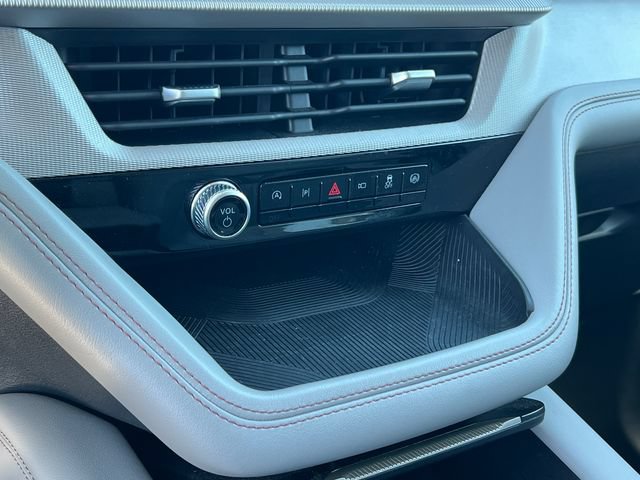 Used 2025 Ford Explorer Active w/ Active Comfort Package AWD/4WD image 30