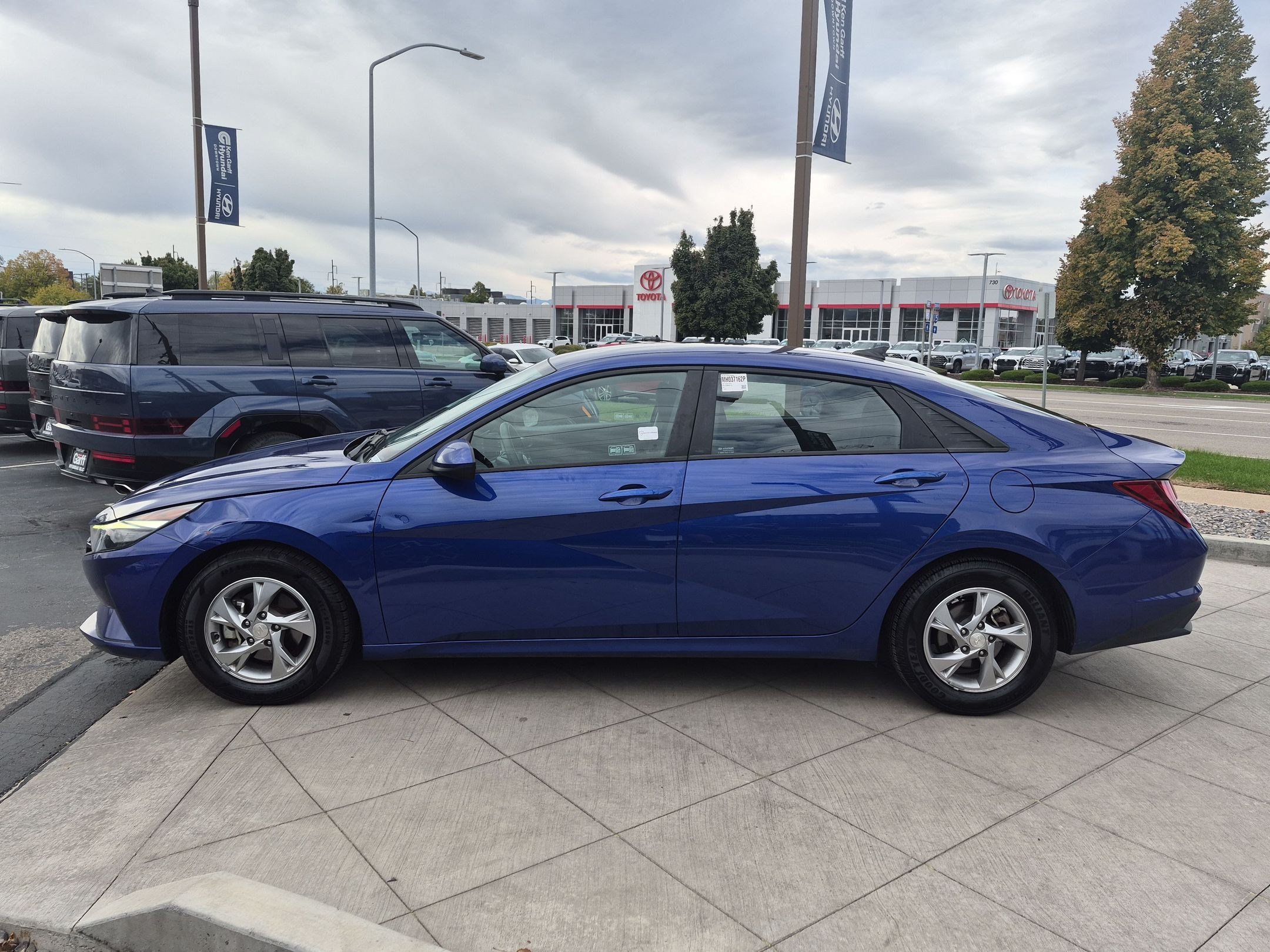 Used 2021 Hyundai Elantra SE FWD image 8