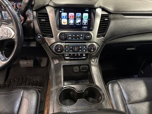 Used 2019 Chevrolet Tahoe LT w/ Luxury Package AWD/4WD image 19