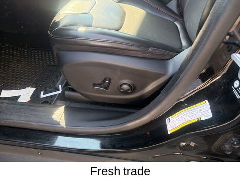 Used 2022 Jeep Cherokee Trailhawk w/ Sun, Sound & Nav Group image 10