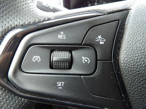 Used 2023 Chevrolet TrailBlazer LT w/ Convenience Package AWD/4WD image 19