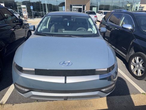 Used 2024 Hyundai Ioniq 5 SEL image 2