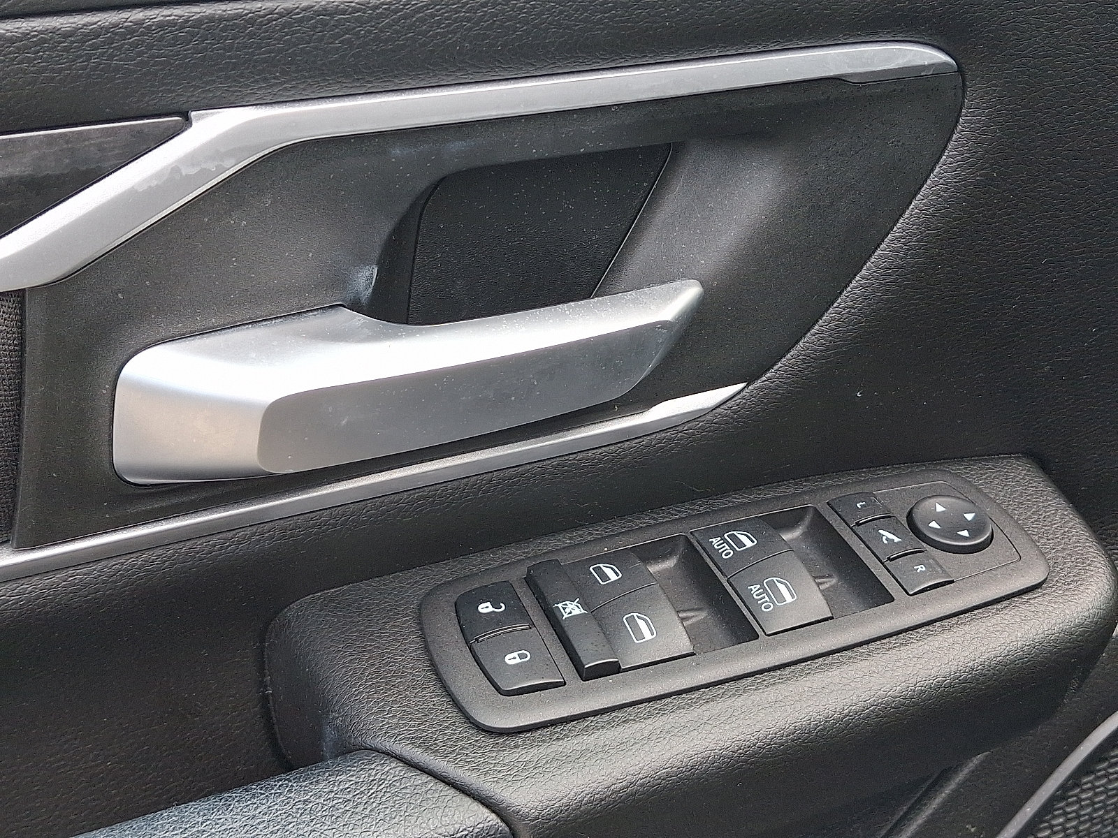 Used 2023 RAM 1500 Big Horn AWD/4WD image 12