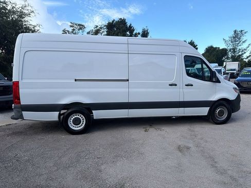 Used 2023 Mercedes-Benz Sprinter 2500 w/ Dashboard Charging Package image 11