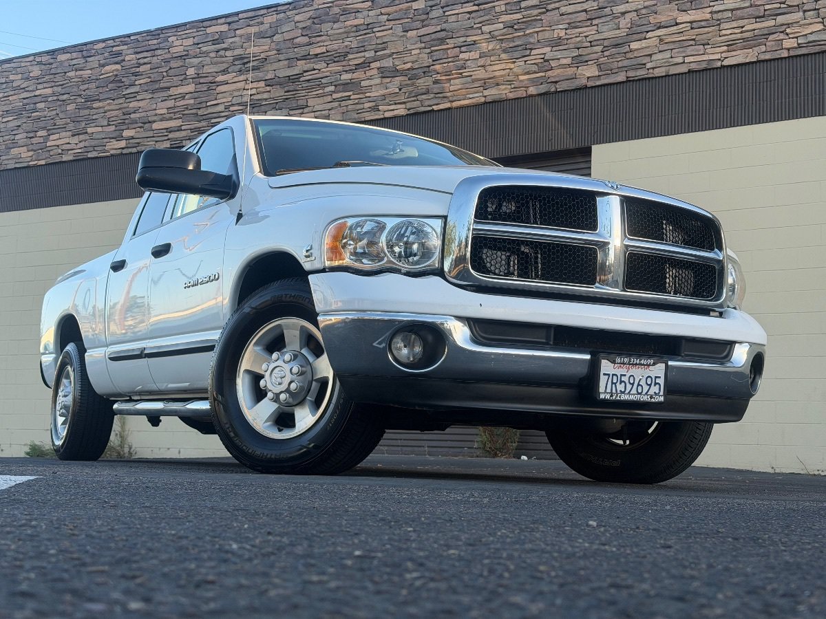 Used 2004 Dodge Ram 2500 Truck SLT w/ Trailer Tow Group RWD image 2