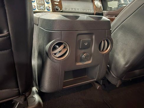 Used 2015 Ford F350 Platinum image 27
