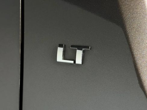 Used 2010 Chevrolet Avalanche LT w/ Luxury Package RWD image 13