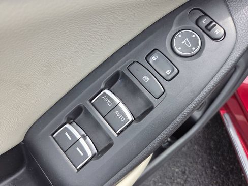 Certified 2018 Honda Accord EX image 32