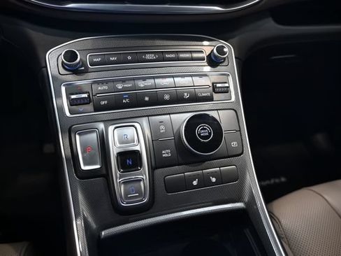 Used 2022 Hyundai Santa Fe SEL w/ Convenience + Premium Package FWD image 18