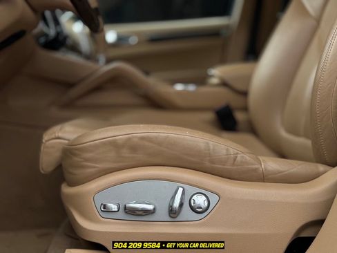 Used 2014 Porsche Cayenne S AWD/4WD image 11