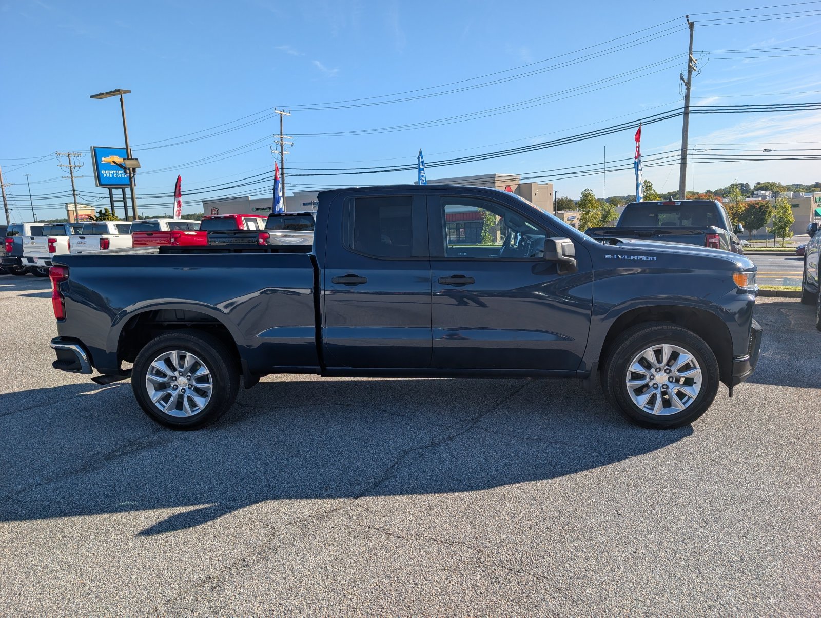 Used 2021 Chevrolet Silverado 1500 Custom AWD/4WD image 2