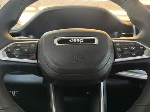 Used 2025 Jeep Compass Limited AWD/4WD image 23