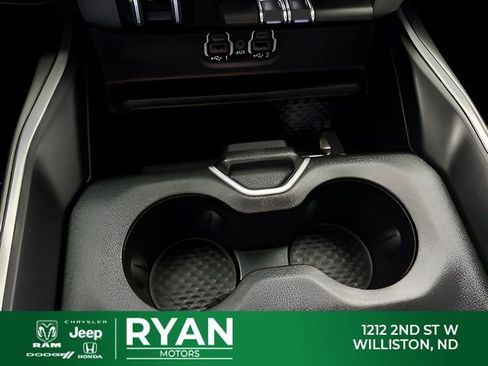 Used 2023 RAM 1500 Big Horn AWD/4WD image 25