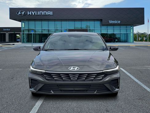 New 2026 Hyundai Elantra SEL Sport FWD image 12