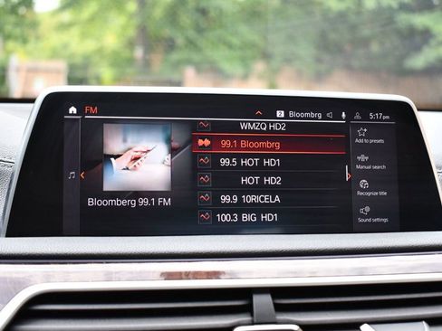 Used 2022 BMW 750i xDrive 750i xDrive w/ M Sport Package image 69