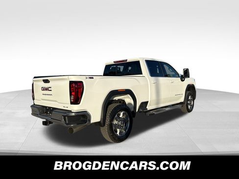 New 2026 GMC Sierra 2500 SLE image 3
