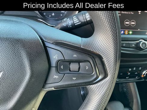Used 2023 Chevrolet TrailBlazer LT FWD image 12