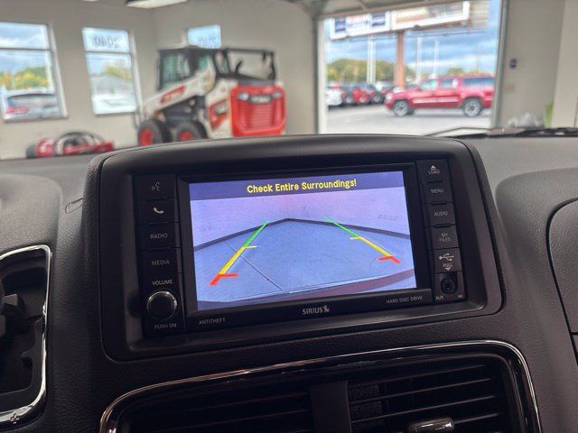 Used 2019 Dodge Grand Caravan SE w/ UConnect Hands-Free Group FWD image 35