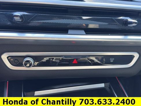Used 2023 BMW X7 xDrive40i w/ M Sport Package AWD/4WD image 16