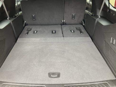 Used 2022 Chevrolet Suburban LS AWD/4WD image 42