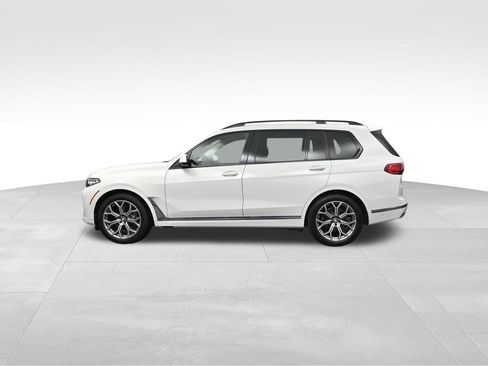 Used 2021 BMW X7 xDrive40i w/ Premium Package AWD/4WD image 9
