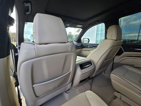 Used 2023 Cadillac Escalade Premium Luxury w/ LPO, Floor Liner Package image 18