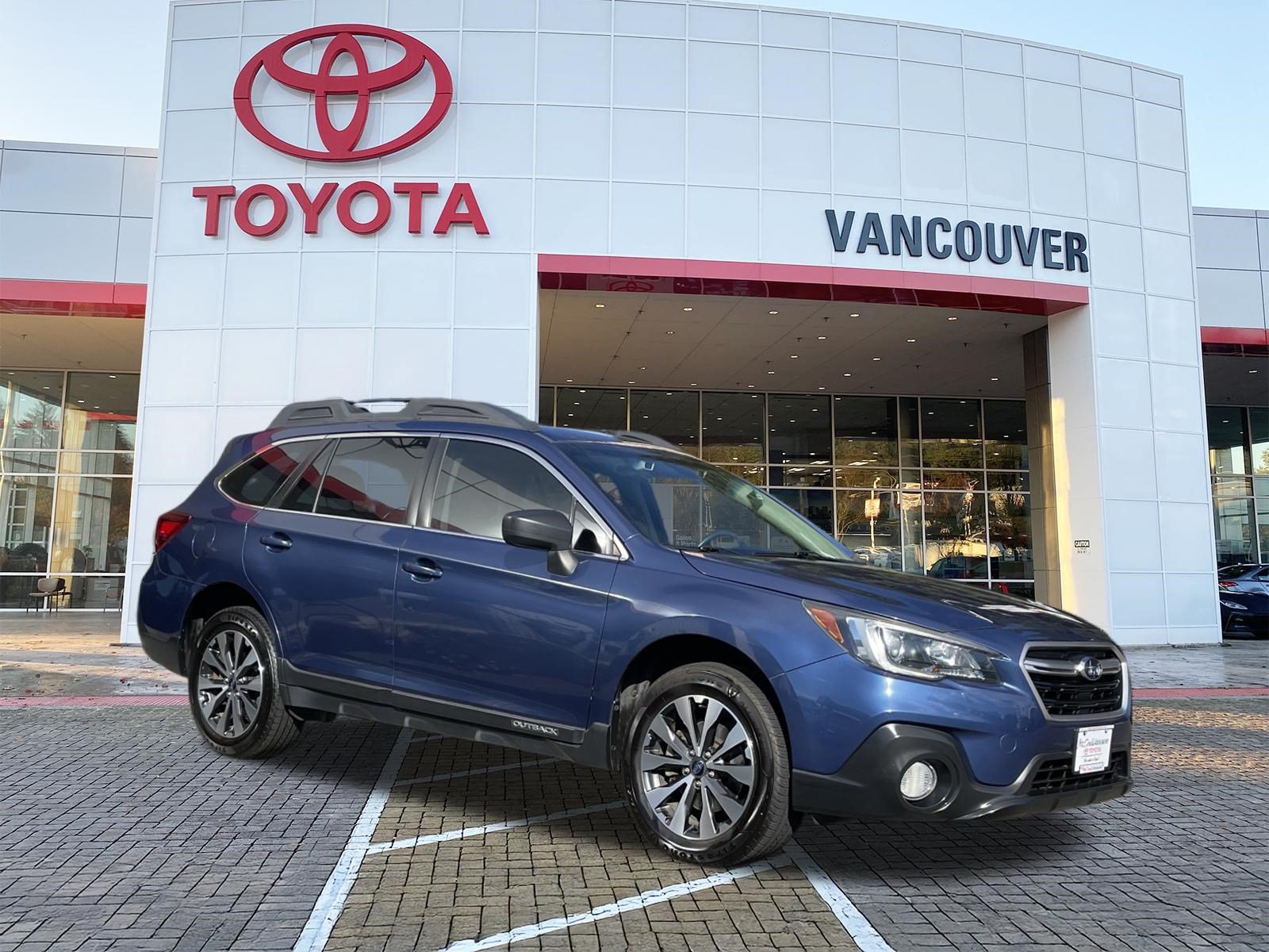 Used 2019 Subaru Outback 2.5i AWD/4WD image 1