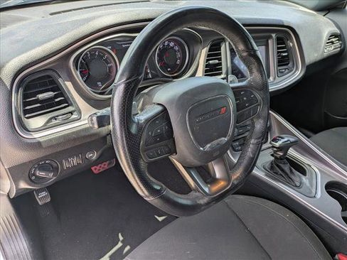 Used 2021 Dodge Challenger GT w/ Performance Handling Group RWD image 10