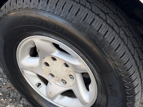 Used 2023 Toyota Tacoma TRD Sport w/ Advanced Technology Package image 11