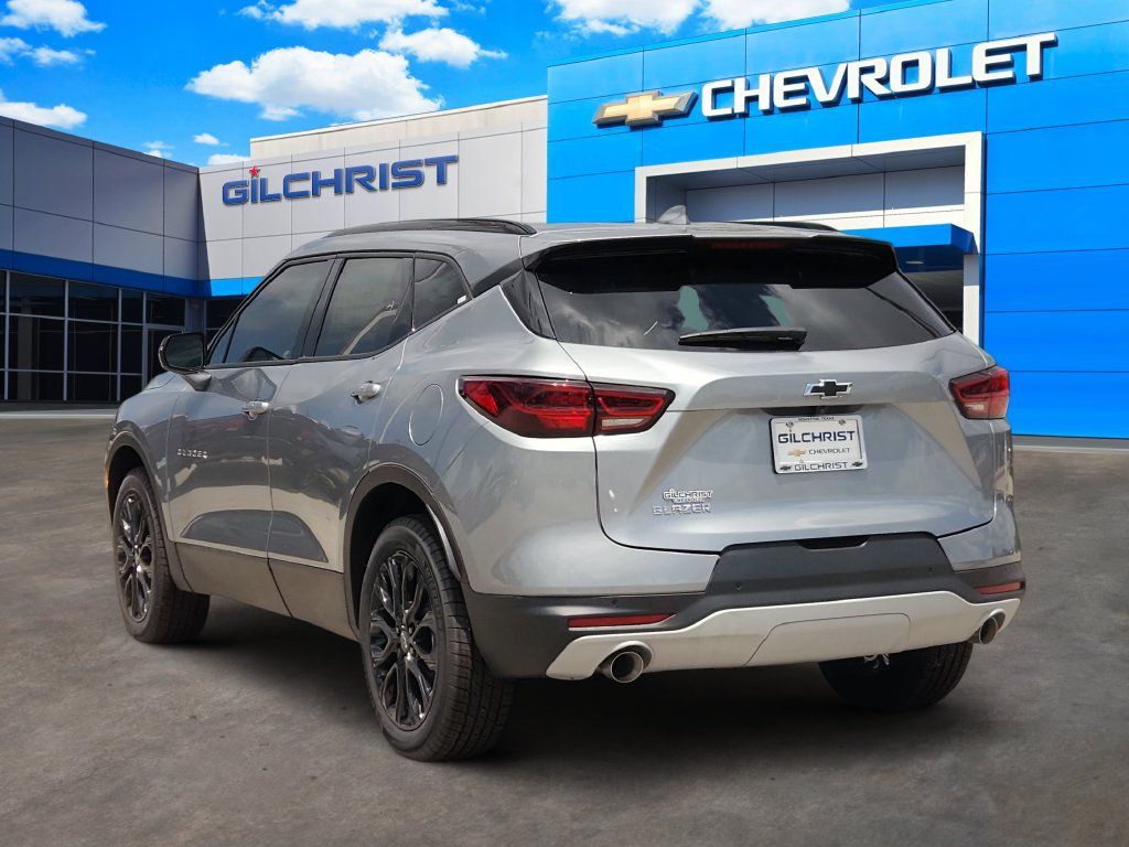 New 2026 Chevrolet Blazer LT w/ LPO, Black Grille Bar Package FWD image 6