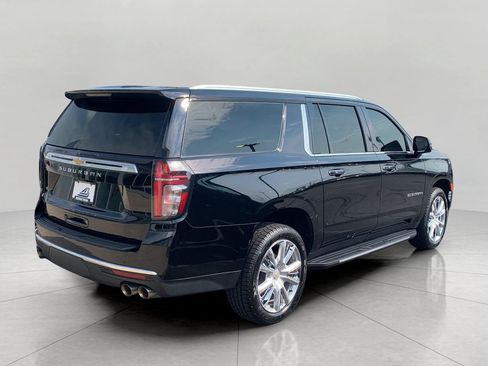 Used 2022 Chevrolet Suburban High Country AWD/4WD image 7