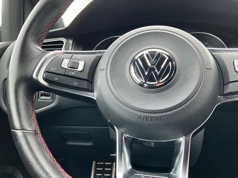Used 2015 Volkswagen GTI S image 21