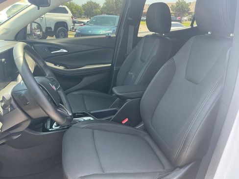 Used 2025 Buick Encore GX Preferred w/ Comfort Package FWD image 23