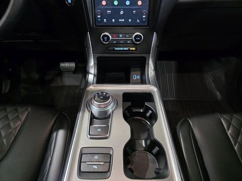 Used 2024 Ford Edge Titanium w/ Equipment Group 301A image 21