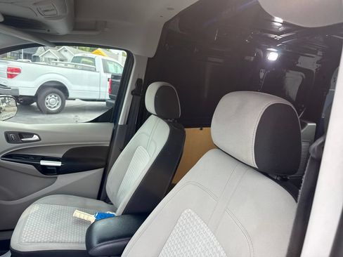 Used 2019 Ford Transit Connect XLT FWD image 15